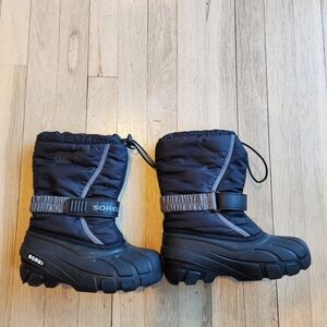 Sorel Kids Boots in Black and Gray